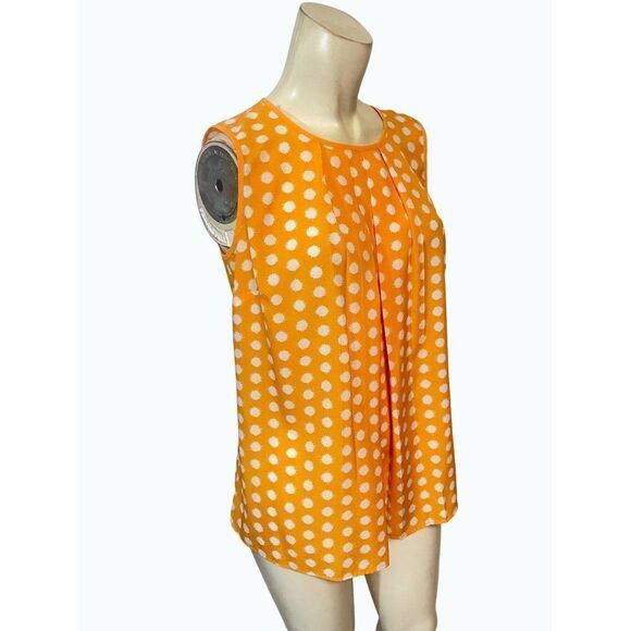 Michael Kors Polka Dot Top Womens XS Sleeveless Silky Blouse Pleated - Picture 2 of 5